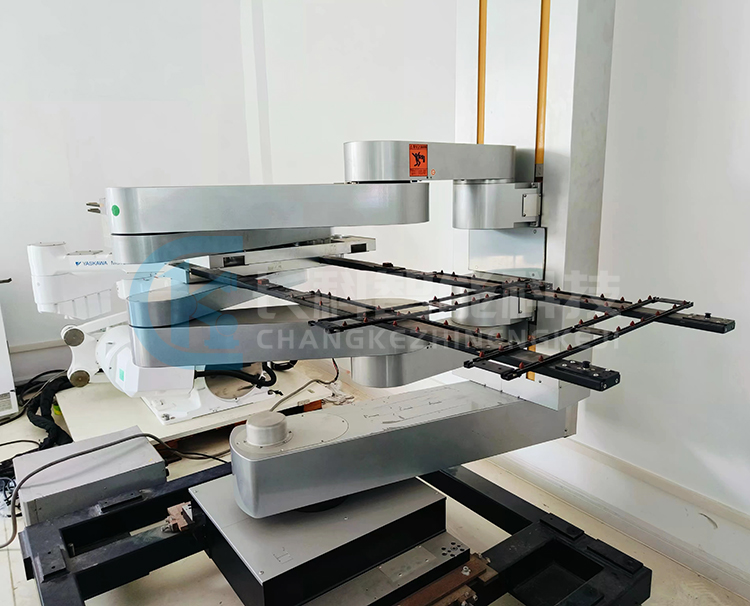 Sankyo三協(xié)面板搬運機(jī)器人SR9182EB032 Sankyo三協(xié)面板搬運機(jī)器人SR9182EB032