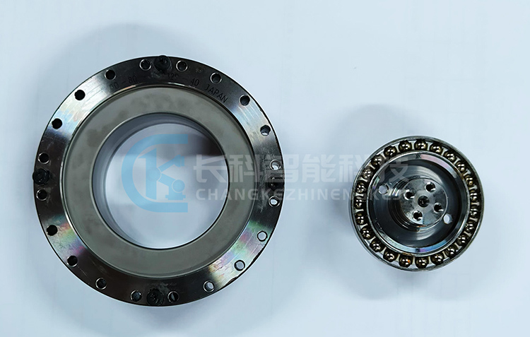 安川MH24 B軸減速機(jī)HW1382522-A 安川MH24 B軸減速機(jī)HW1382522-A